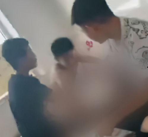中小学早恋热吻视频,揭秘中小学早恋热吻视频事件