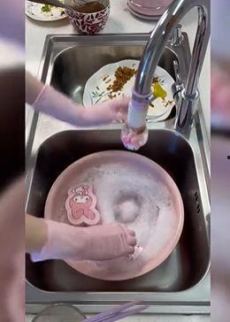 洗碗的视频,跟随视频学习高效清洁方法